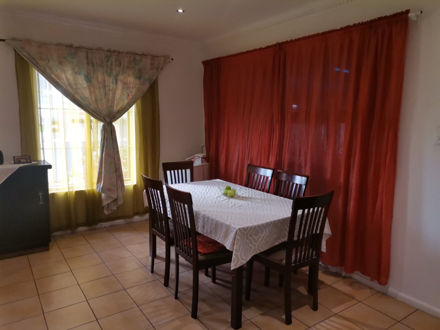 3 Bedroom Property for Sale in Eersterivier South Western Cape